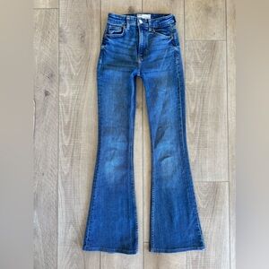 Bershka Women's Denim Jeans Blue Flare High Rise Medium Wash Stretch Size 00
